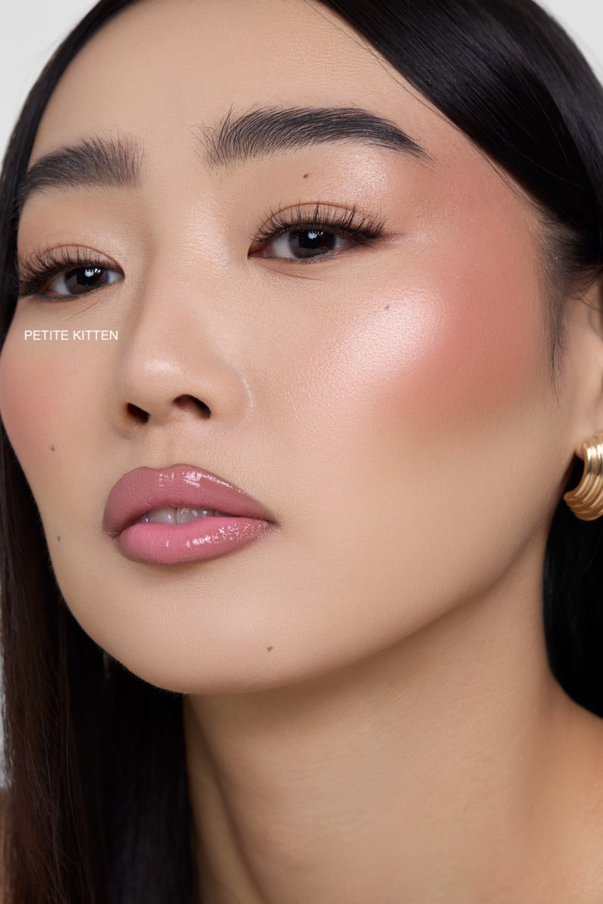 PETITE LASH WARDROBE